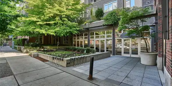 1610 Belmont