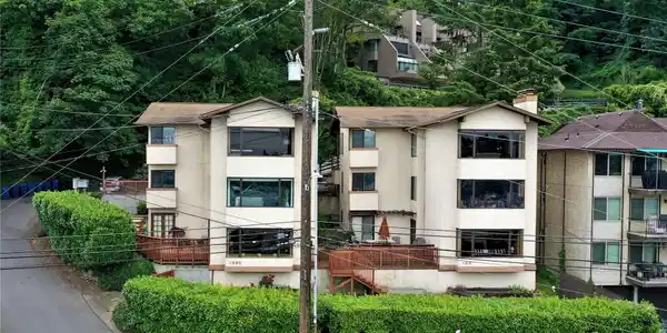 1232 Lakeview E
