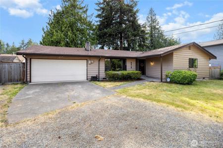 5615 195th E