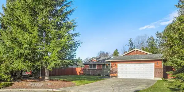2420 N Trumpeter Drive
