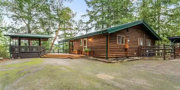 17816 Clear Lake SE