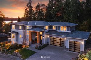 2623 Lake Sammamish SE