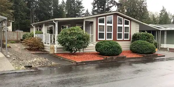 620 112th SE