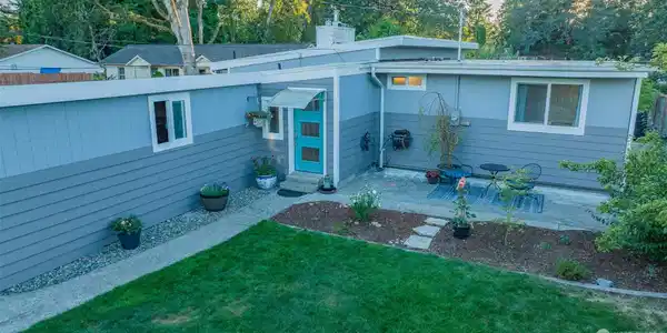 11818 Terry Lake SW