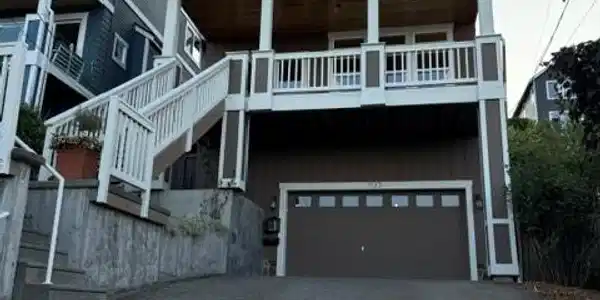 1125 Lake Washington S