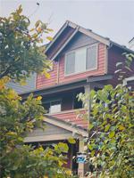 3207 SW Holly Street
