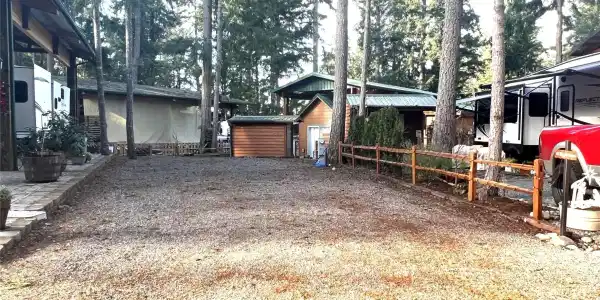 1546 Reservation SE