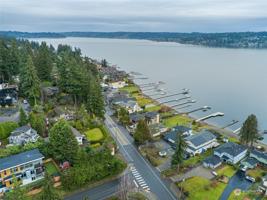 3273 Lake Sammamish