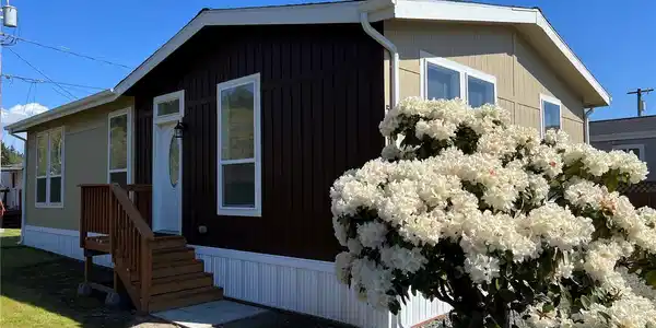 5511 112th E