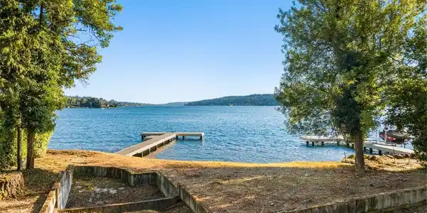 10879 Lake