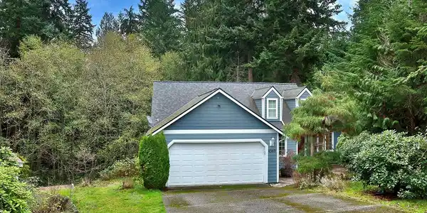 4369 Shadowood