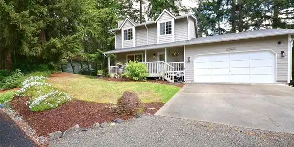 21901 Clearlake SE