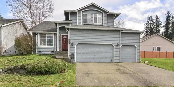 7209 203rd E