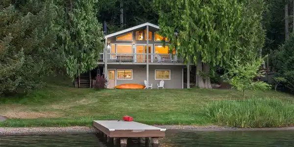 2147 Summit Lake Shore NW