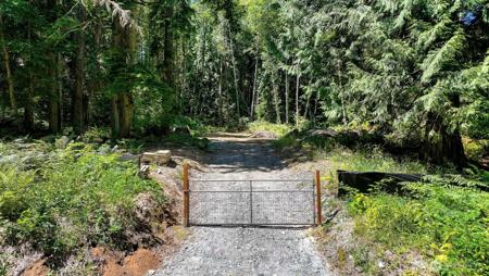 471 Summerland Rd