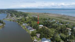 400 Lake View NE