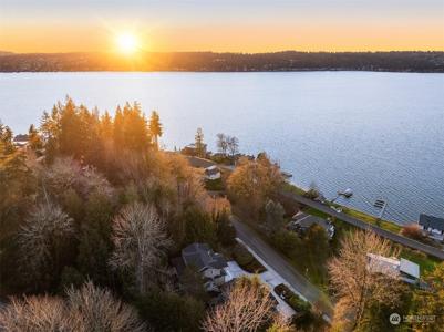 1616 Lake Sammamish SE