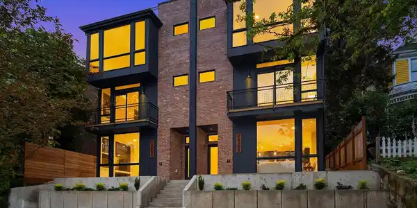 2626 Franklin E