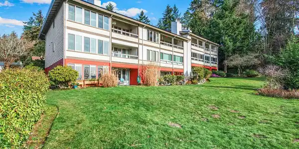 23407 Lakeview