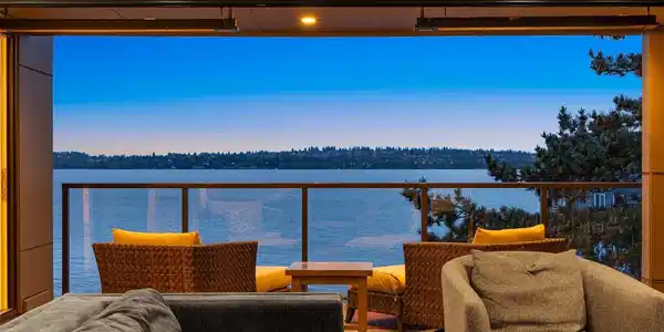 807 Lake S