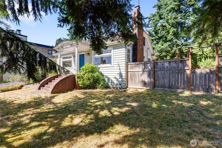 8607 15th Ave NE