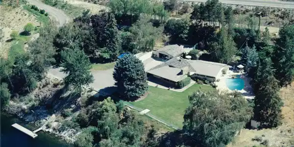 19 Crane Orchard