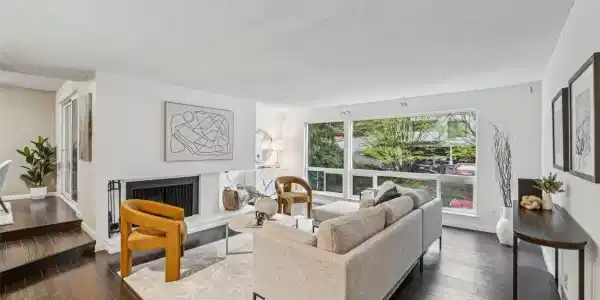 2500 Manor