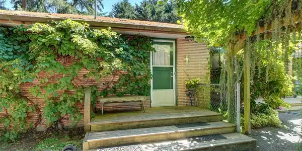 16006 Spanaway Loop S