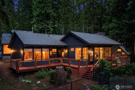 5415 Crescent Beach NW