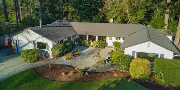 8 Forest Glen Lane SW