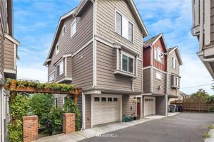 3611 Albion N