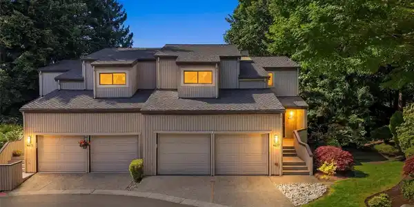 4617 103rd NE
