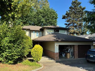 15215 Larch