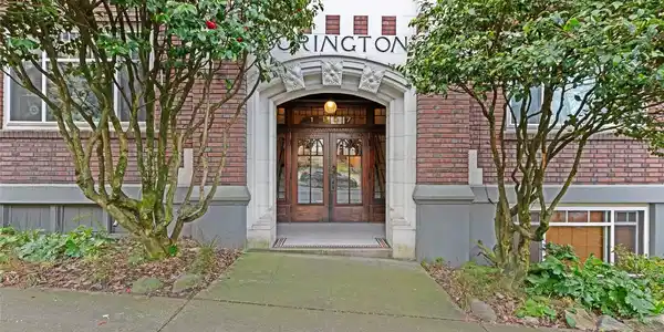 1107 Denny