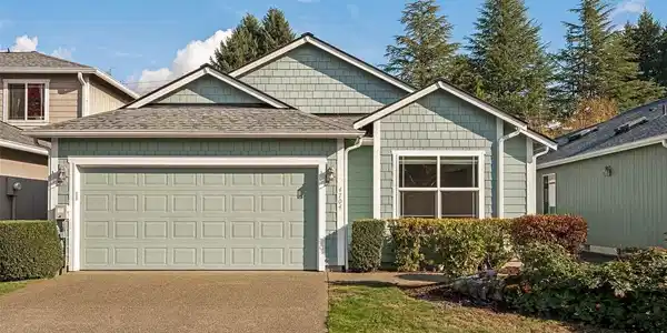 4704 Cole SE