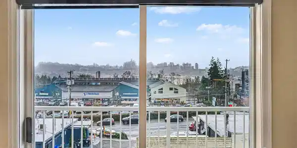 Image 4 Image 4