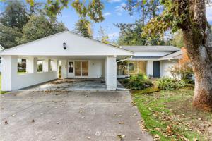 10852 Evergreen Terrace SW