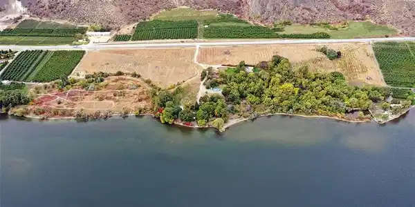 0 0 Hwy 97