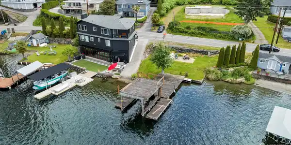 426 Lake Stevens