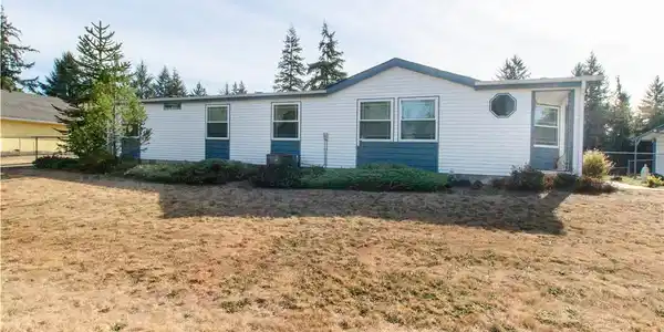 87 W Fairway Drive
