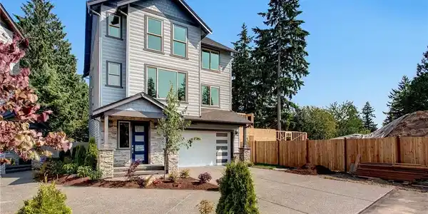 4325 137th SW