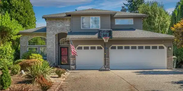 8041 68th SE