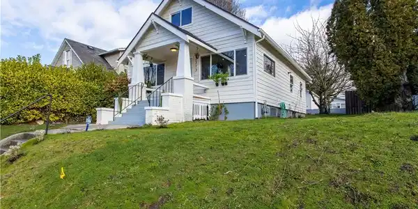 2313 Cushman