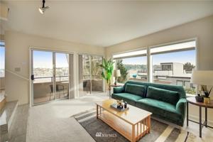 2134 Waverly N
