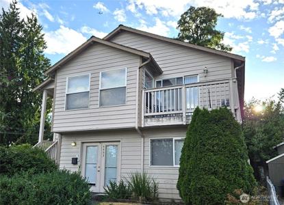 8803 15th NE