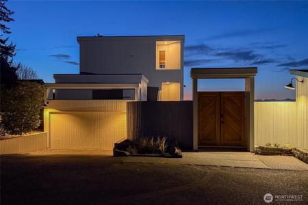 4042 Soundview W