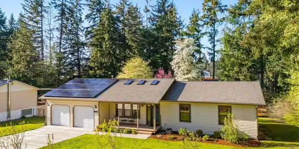 6802 33rd SE