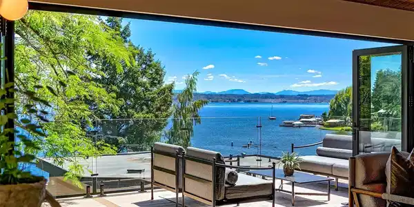 7936 Seward park S