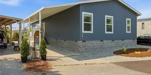18317 32nd S
