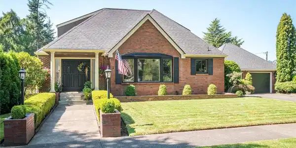 3223 Nichols